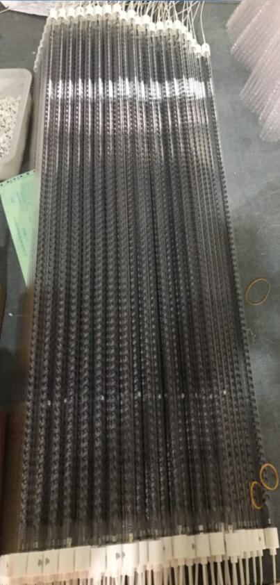 Lámpara de calefacción infrarroja de fibra de carbono de 560 mm 1500 W tubo de cuarzo infrarrojo de onda media