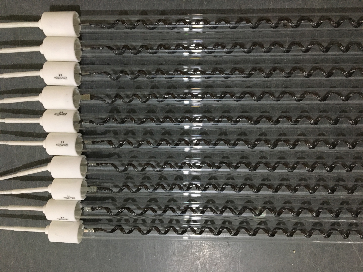 Technical Specifications and Implementation of SK15 Carbon Fiber Heating Lamps for Home Heating Systems