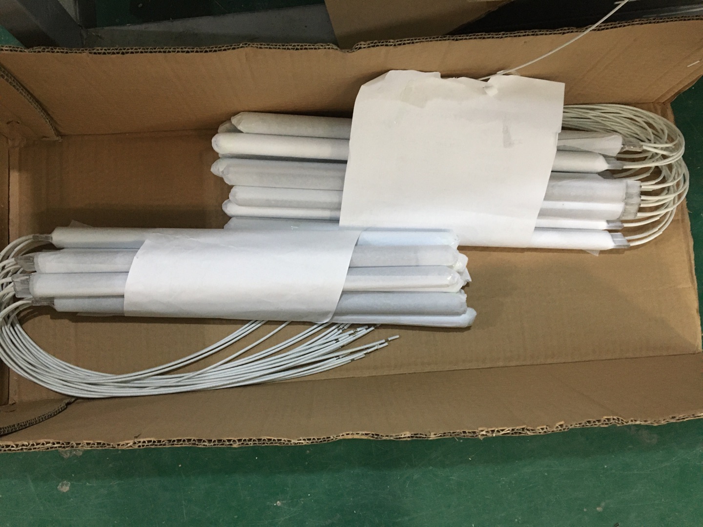 Lámpara de calefacción infrarroja de fibra de carbono